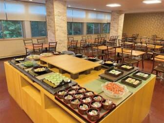 伊東園ホテル稲取／【夕食／例】種類豊富で彩り豊かなバイキング。さらにアルコールやソフトドリンクの飲み放題付（90分制）！