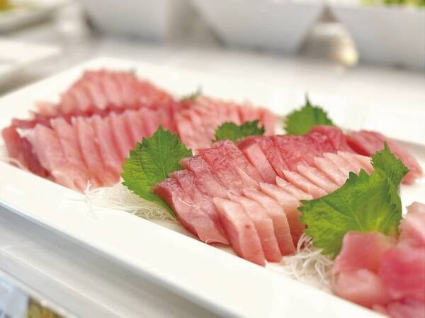 【夕食/例】約40種のハーフバイキング付き