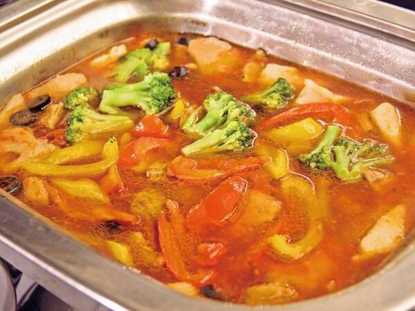 【夕食/例】約40種のハーフバイキング付き