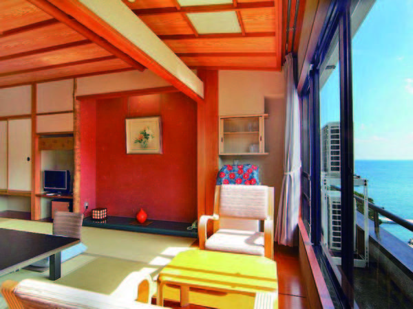【海側客室/例】大きな窓から海を一望！ゆったりとした造りの和室