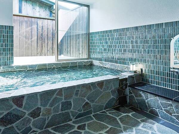 貸切風呂「岩風呂」