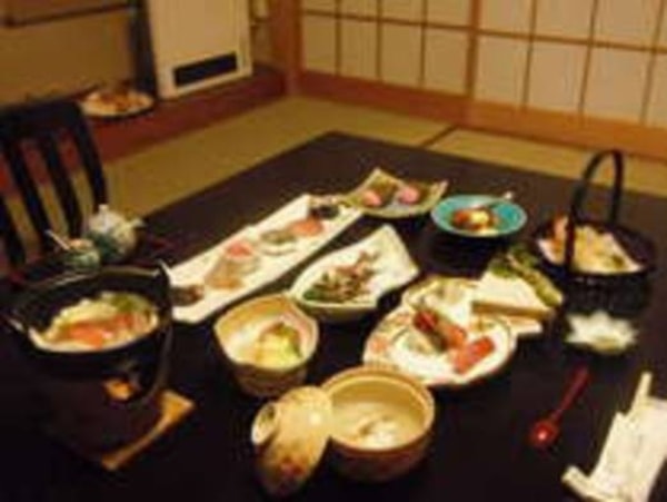 【夕食/例】山の幸たっぷりの夕食