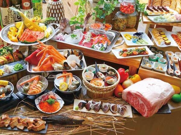 【夕食/例】約80種の和洋ビュッフェをご用意