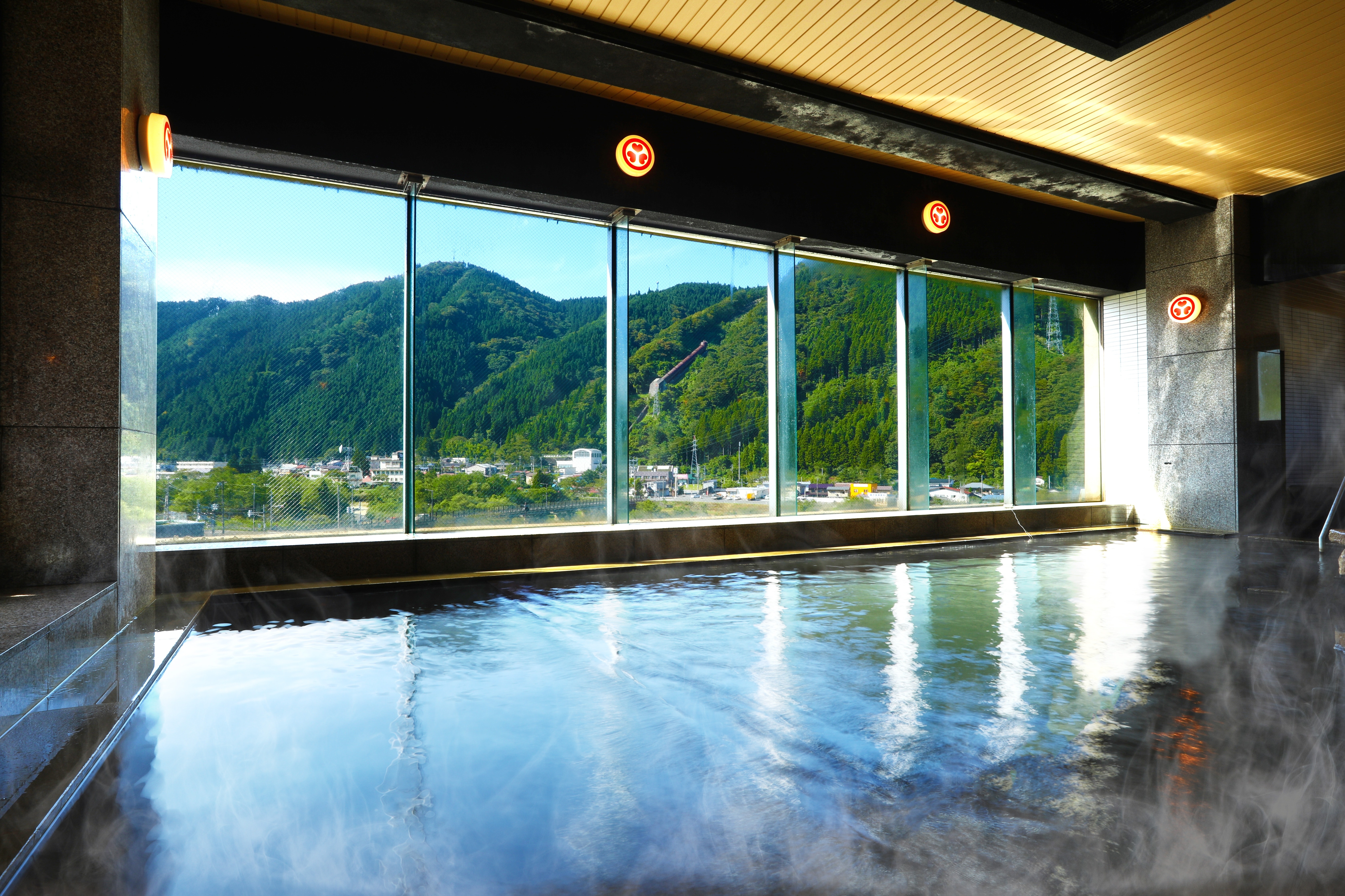 【本館】女性_大浴場_黒湯