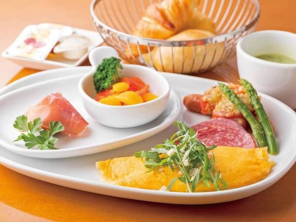 【一泊朝食 洋朝食/例】フレグラントにて和食膳・洋定食をその場でご選択いただけます。
