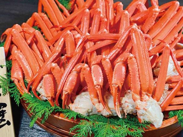 【夕食/例】紅ズワイガニはハーフバイキングで食べ放題！