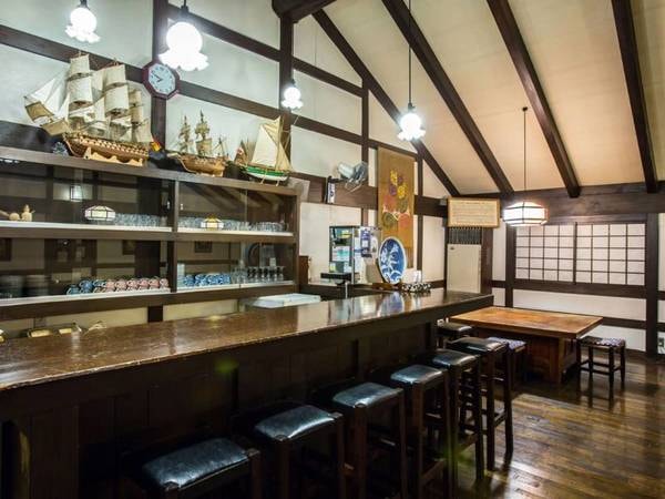 【食事処】信州松本らしい「蔵シック」な1室、朝食処です。