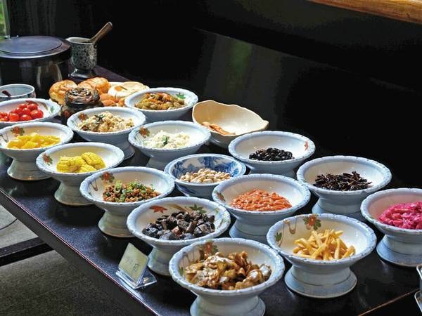 【朝食バイキング/例】和朝食と信州食材を中心とした20種類のバイキング