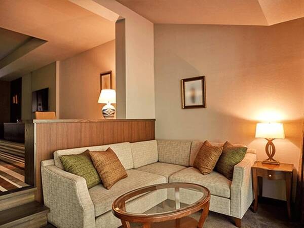 ジュニアスイート／68.8～70.1㎡／広々とした空間でお寛ぎいただけるスイートルーム