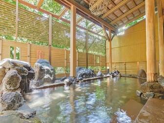 大江戸温泉物語 山中彩朝楽／露天風呂