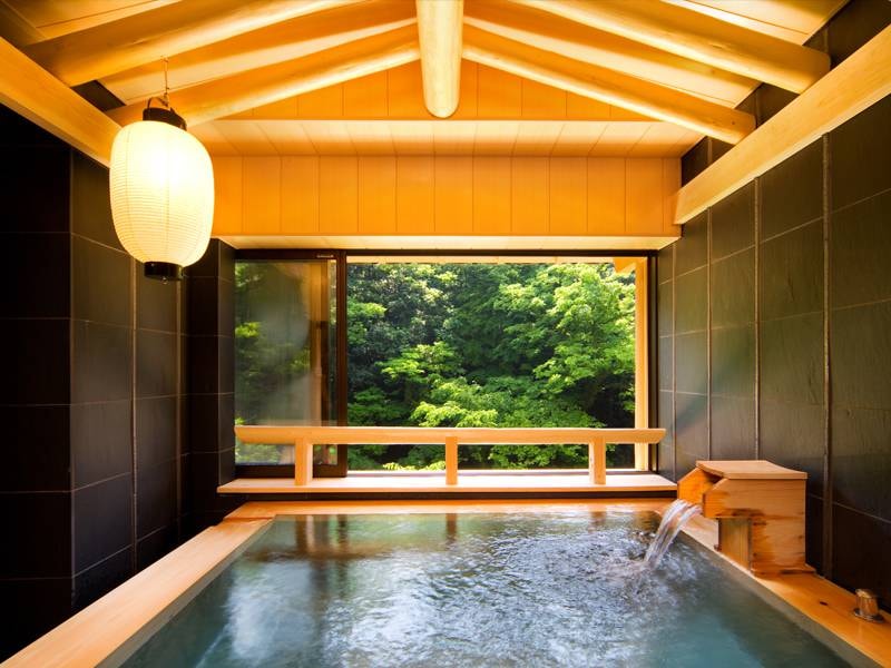 【貸切風呂】小春　清々しい檜の香りを楽しみながら絶景と天然温泉を独占する極上の時間