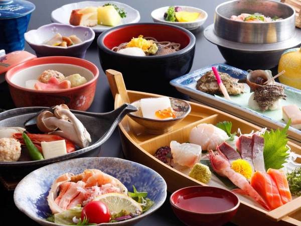 【料理一例】日本海の旬の魚介類をお楽しみいただける当宿の基本会席