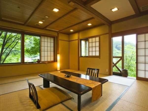 金沢湯涌温泉 山音 やまね の カップル必見 ラブ度up特典付 貸切露天風呂 レイトチェックアウト 色浴衣 29 700円 福神 半露天風呂付 禁煙 ゆこゆこ