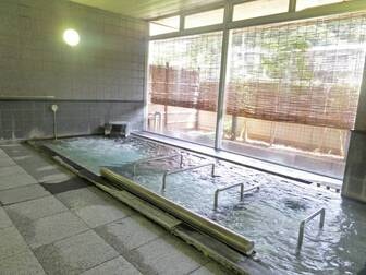 ホテル四季彩【伊東園ホテルズ】/【椿の湯】豊富な湯量の温泉大浴場