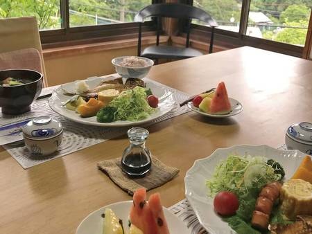 箱根上の湯の 貸切温泉無料 一泊朝食付プラン 8 500円 3名 8畳和室 ゆこゆこ