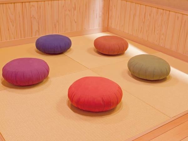 【瞑想ライブラリー 紡 -Tsumugi-】瞑想や読書時間などにご利用いただけるフリースペース