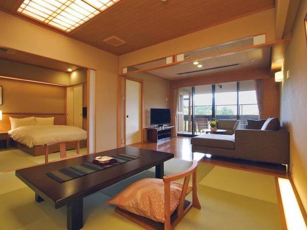 【本館露天風呂付客室/例】8畳和室+ベッド付きのお部屋