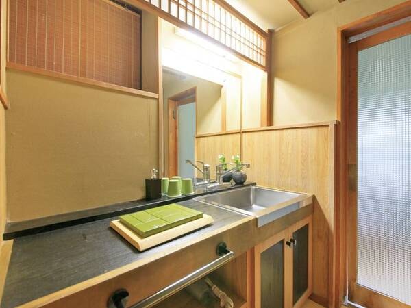 【アメニティ】アメニティは高級感漂う若松オリジナルをご用意