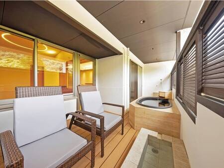 露天風呂付プレミアムルーム (足湯付)