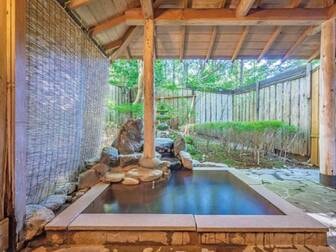 ペットと一緒に泊まれる宿　仙石高原 大箱根一の湯／貸切専用露天風呂（無料／当日予約制）