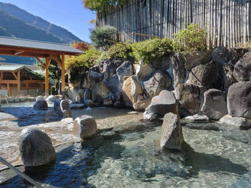 箱根の自然が豊かなロケーションが心地よい「湯の里おかだ」