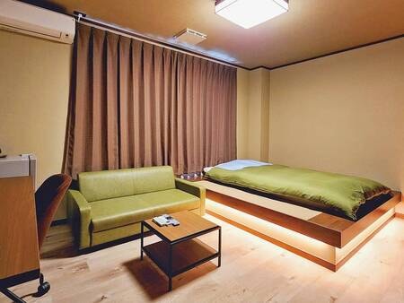 客室は和洋室3種(ダブル/13～14畳/8畳+12畳)より宿お任せ。※客室は［和洋室ダブル］1階／BT付◆陶器風呂