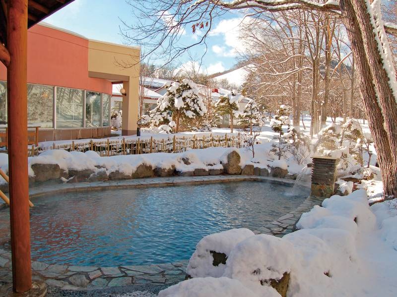 露天風呂/冬:雪見をしながら湯を満喫