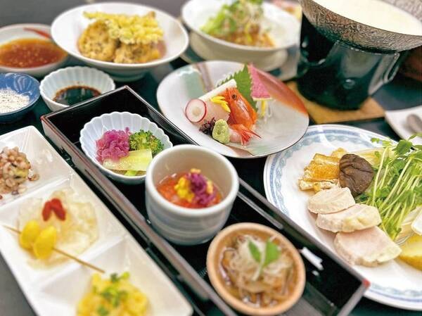 【夕食の一例】道内産の食材をメインに使う体に優しい『釧路型薬膳料理』