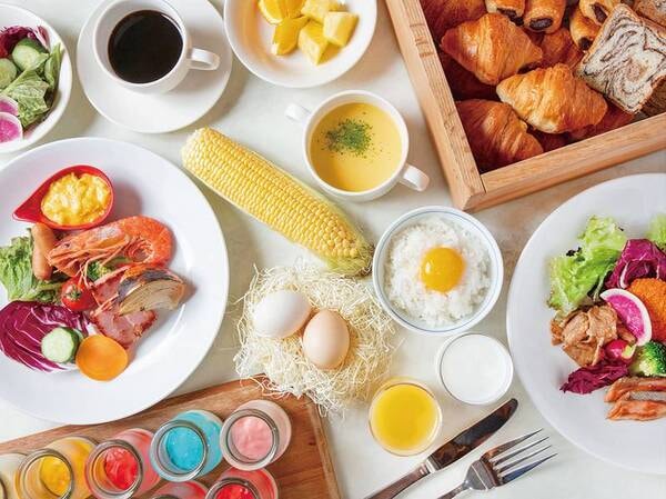 【朝食バイキング/例】「なまらうまいお米をもっと美味しく」をテーマに、北海道・道南の郷土料理や、旬の地元食材を使ったお料理をご用意