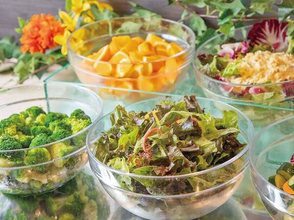【朝食バイキング/例】新鮮な野菜で体に優しい一日のスタート！