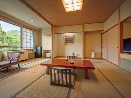 【和室/一例】12畳のひろびろとしたお部屋。窓からは蔵王の四季が愉しめます