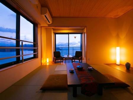 【■角オーシャンビュー■8畳≪禁煙≫/例】壮大な大船渡湾が魅せる“芸術”を♪ゆっくりとお過ごしください。