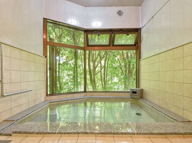 大浴場　日本三美人の湯「龍神温泉」でお肌すべすべ