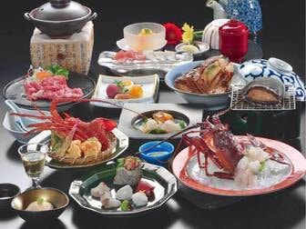 家族とすごす白浜の宿 柳屋／【芳露（ほうろ）会席/春・夏の一例】※写真の伊勢海老造りは2名盛