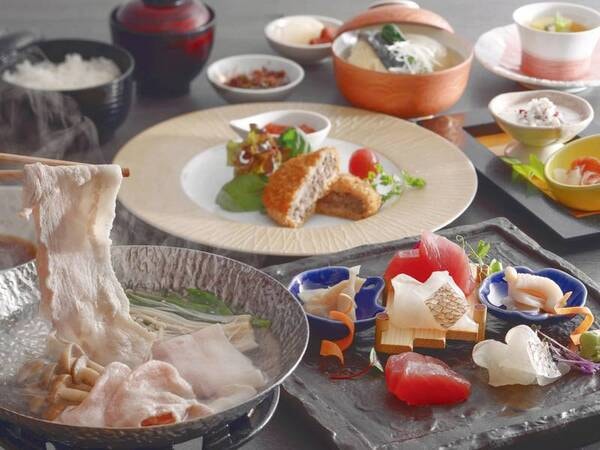 【季節の会席/12-2月一例（写真のお造りは２名盛り）】先付：蕪と富有柿の土佐酢和え等~造り：紀州勝浦産生鮪　紀州真鯛等~国産豚のしゃぶしゃぶ~寒鰆と大根のみぞれ柑橘餡掛け~熊野牛のミンチカツ~等