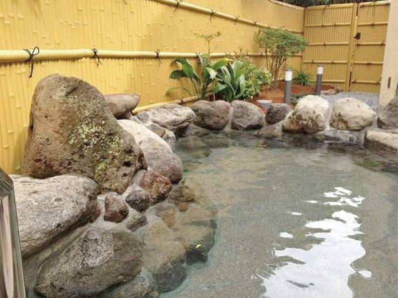 【露天風呂】心地よい雰囲気に癒される露天風呂