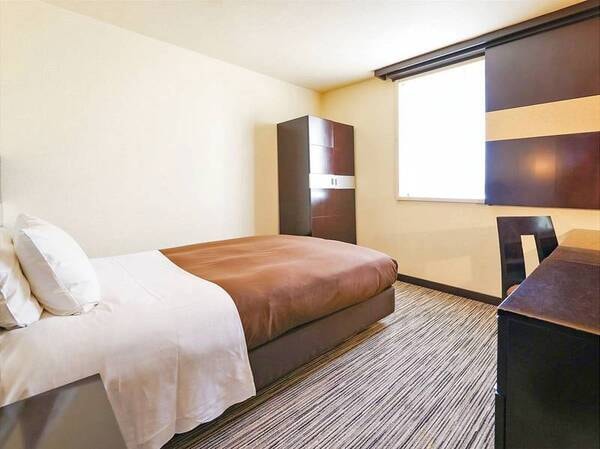 【セミダブル/一例】心落ち着くシックなデザイン/16平米/ベッド幅120cm