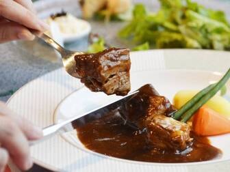 海とエステと美肌風呂の宿　天使のイルカ！／【洋食フルコース/一例】当館自慢のじっくり煮込んだビーフシチュー