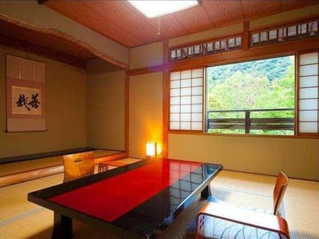 【客室/例】2階・8畳+6畳。露天風呂なし･禁煙※子供不可