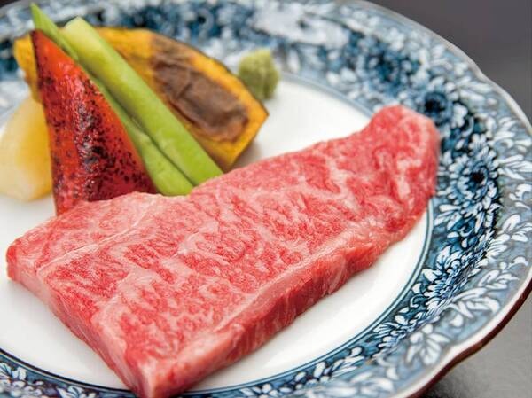 *【伊予牛ステーキ会席】ご当地の味覚伊予牛ステーキをボリュームたっぷり100gご提供いたします。