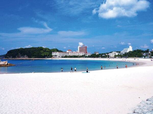 白良浜まで徒歩約5分の好立地