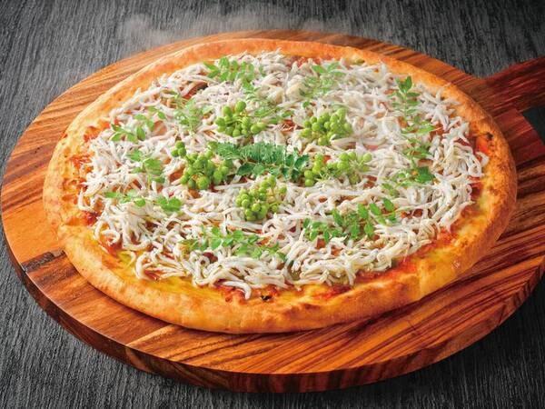 【夕食バイキング/例】釜揚げシラスをのせた熊野ピッツァ