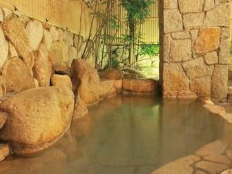 万清楼／源泉かけ流しの落ち着いた静かな庭園風呂で旅の疲れを癒して下さい