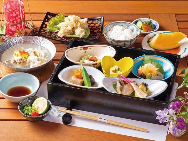 【夕食・四季彩会席】一例