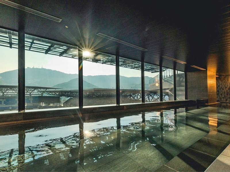 大浴場（女性）【スタジアムビュー】※天然温泉を加温・加水・循環濾過して上質な泉質を保っております。