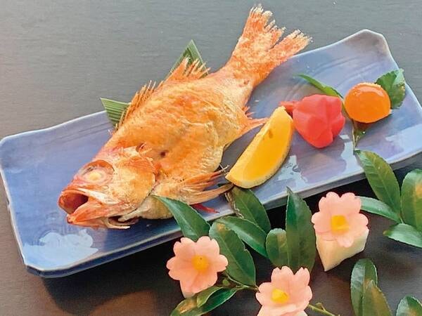 大清荘の 蟹orのど黒or刺身 日本海の味覚堪能 1泊2食付 Null円 和室トイレ付 すべてウオッシュレット ゆこゆこ