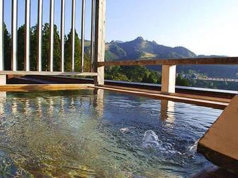 新胎内温泉 ロイヤル胎内パークホテル/【展望露天風呂】景色を眺めながら