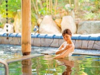 越後平野と弥彦連山一望の宿 穂々 ― hoho ―/【露天風呂】マニア絶賛の泉質!湯上りは肌がしっとりすべすべ♪美肌の湯、生活習慣病の湯とも言われる源泉