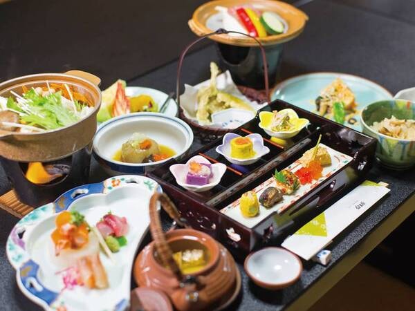 【里山会席/秋の料理一例】