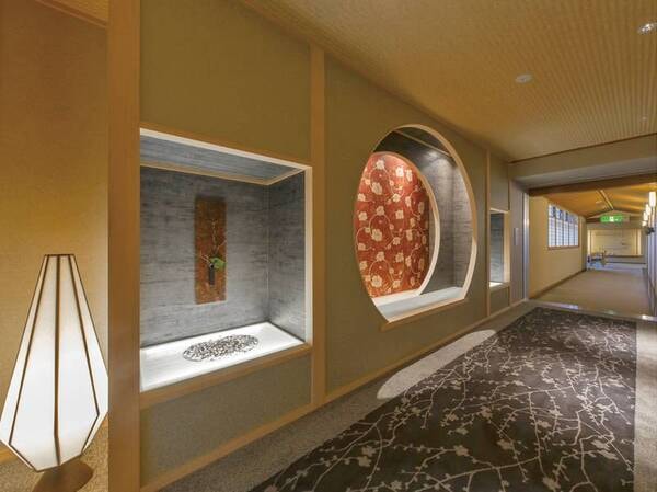 【館内連絡通路】